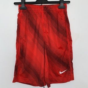 Boys Nike Dri-Fit shorts - size S (8/9)